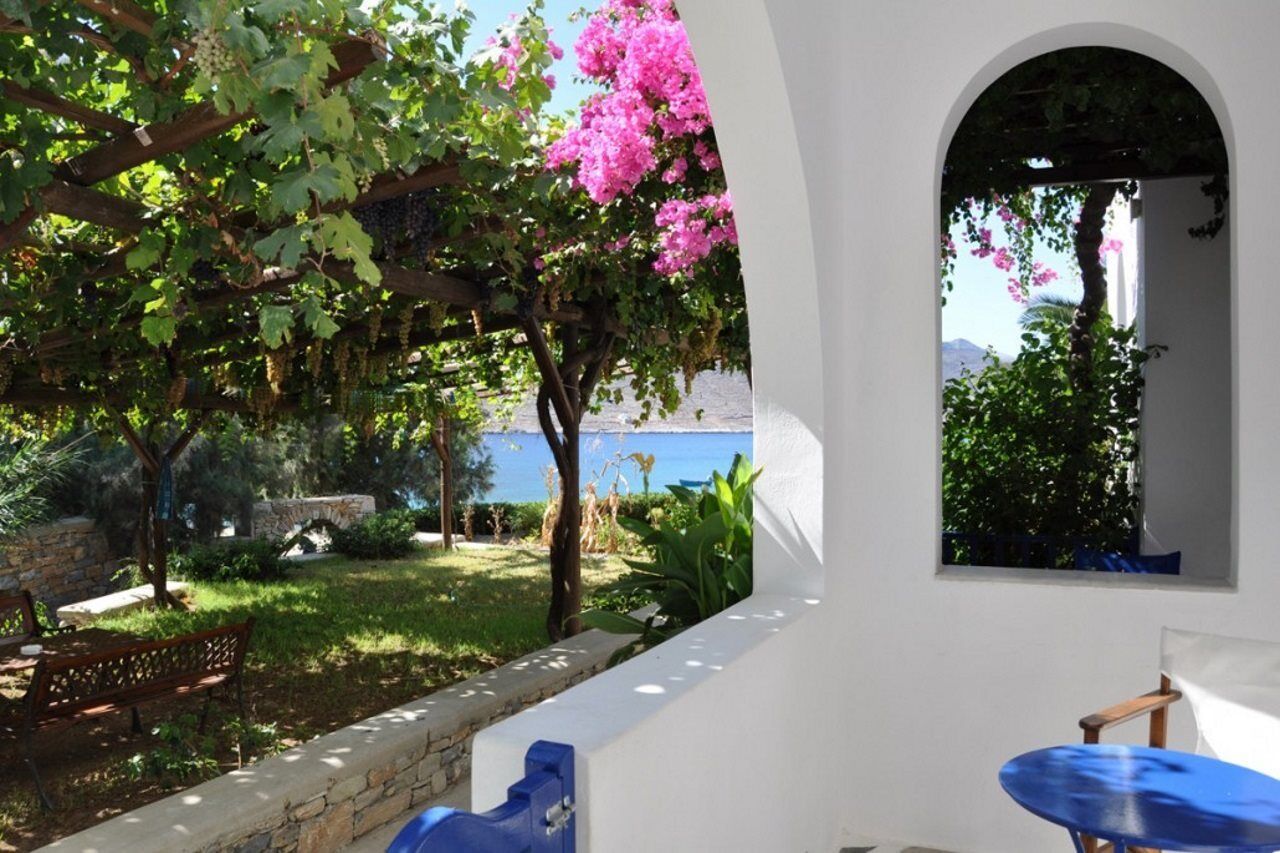 Levrossos Beach Apartments Kültér fotó